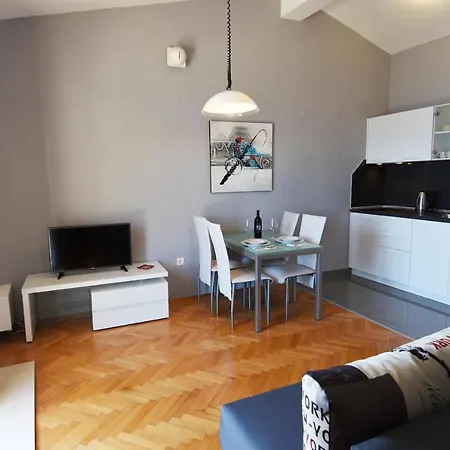 Nede 3 Podgora (Split-Dalmatia)