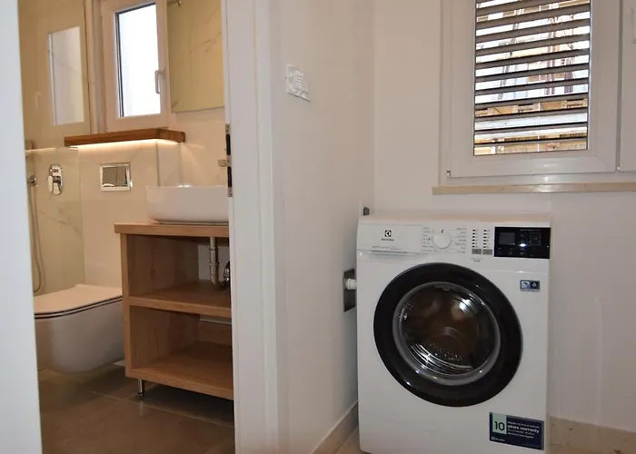 Nede 3 * Podgora (Split-Dalmatia)